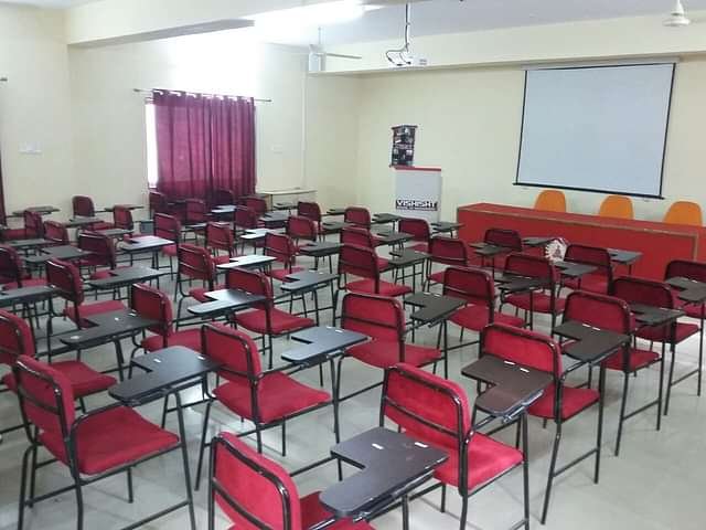 Vishisht_School_of_Management,_Indore